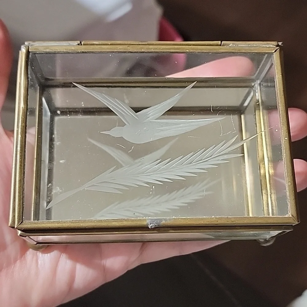 Vintage Hecho Glass Etched Glass Bird Jewelry Trinket Box
